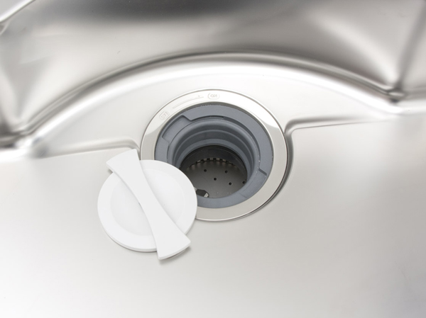 Kitchen.  [disposer] The garbage, This is a system that can be quickly crushed processing in the kitchen. Garbage that has been crushed by the disposer of each dwelling unit from then purified in wastewater treatment equipment dedicated, Since the drainage, It can also reduce the load on the environment.  ※ There is also a thing that can not be part of the process.