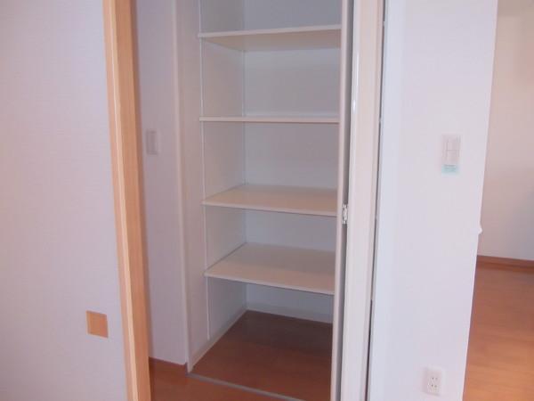 Receipt. Spread of the closet with a storage capacity!