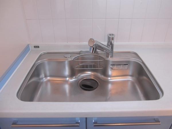 Kitchen. With built-in water purifier!