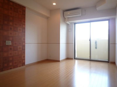Living and room. Floor heating ・ Air-conditioned