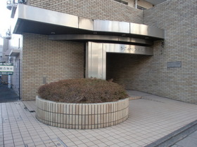 Entrance. Reference photograph Building entrance ☆