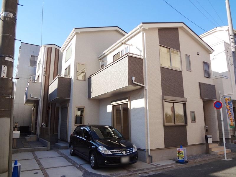 Local appearance photo. Local (12 May 2013) Shooting