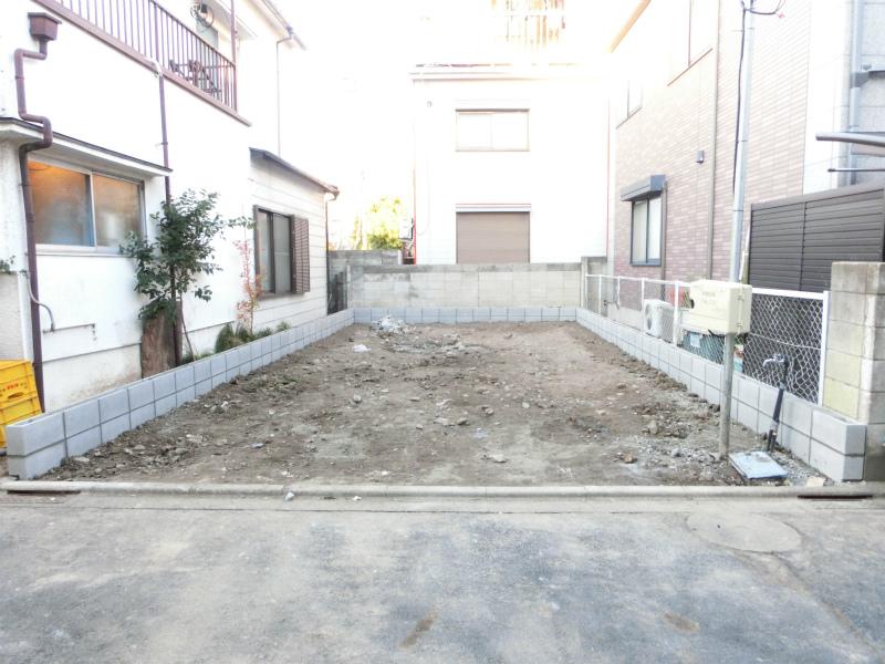 Local appearance photo. Local (12 May 2013) Shooting