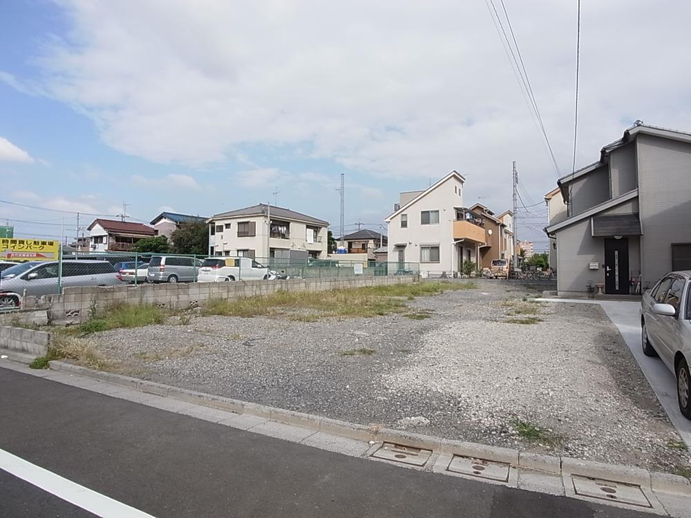 Local photos, including front road. Since it is before construction, You can check the up to complete the process! ! 