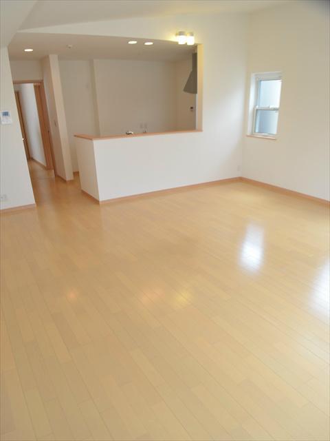 Living. From three directions to capture the nature of light