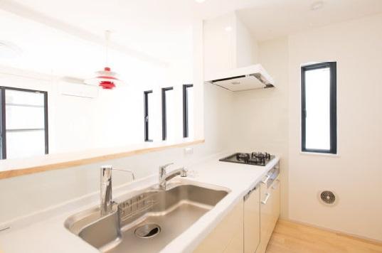 Same specifications photo (kitchen)