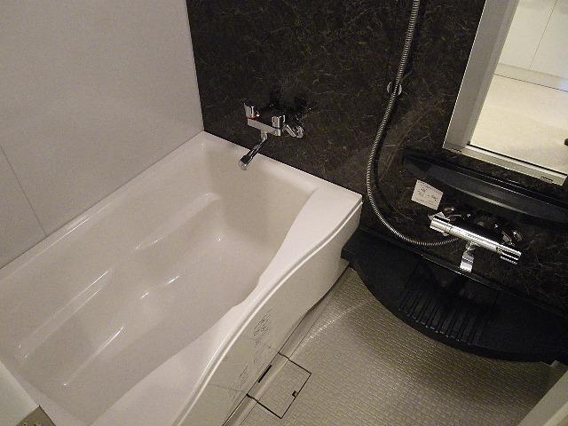 Bath. Bathroom with Reheating & bathroom drying function ☆
