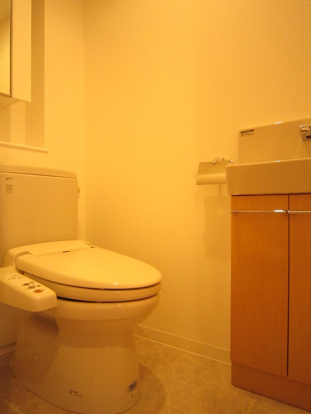 Toilet. Indoor (September 2013) Shooting