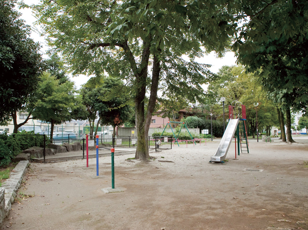 Surrounding environment. Amida Bridge park (about 340m ・ A 5-minute walk)