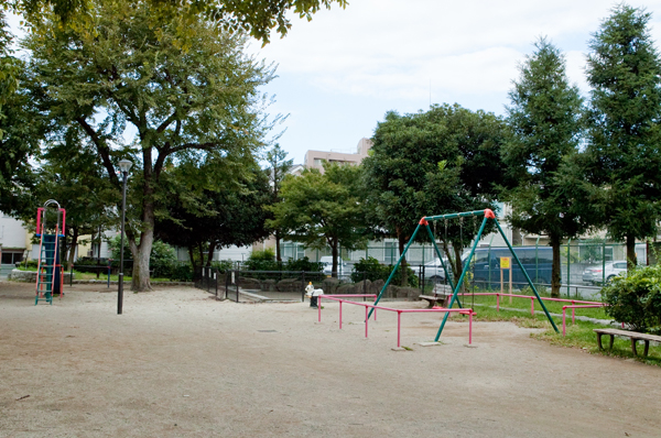 "Amida Bridge Park" (a 5-minute walk / About 340m)