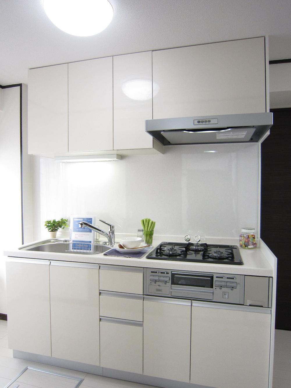 Kitchen. Indoor (January 2014) Shooting