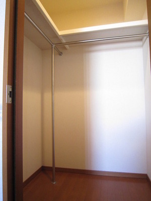 Receipt. Walk-in closet. Storage capacity is amazing