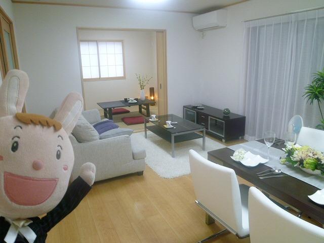 Living. E Building room (September 26, 2013) Shooting