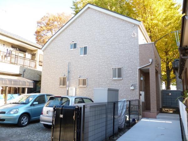 Local appearance photo. Local (11 May 2013) Shooting