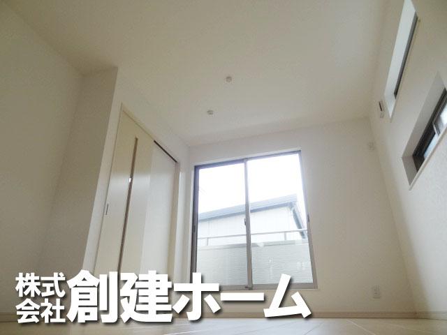 Living. South-facing bright living