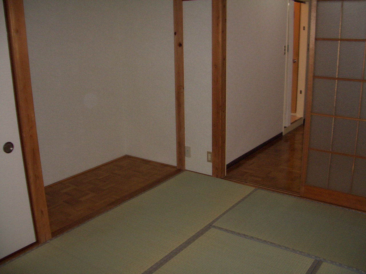 Living and room. Plates 1 Pledge