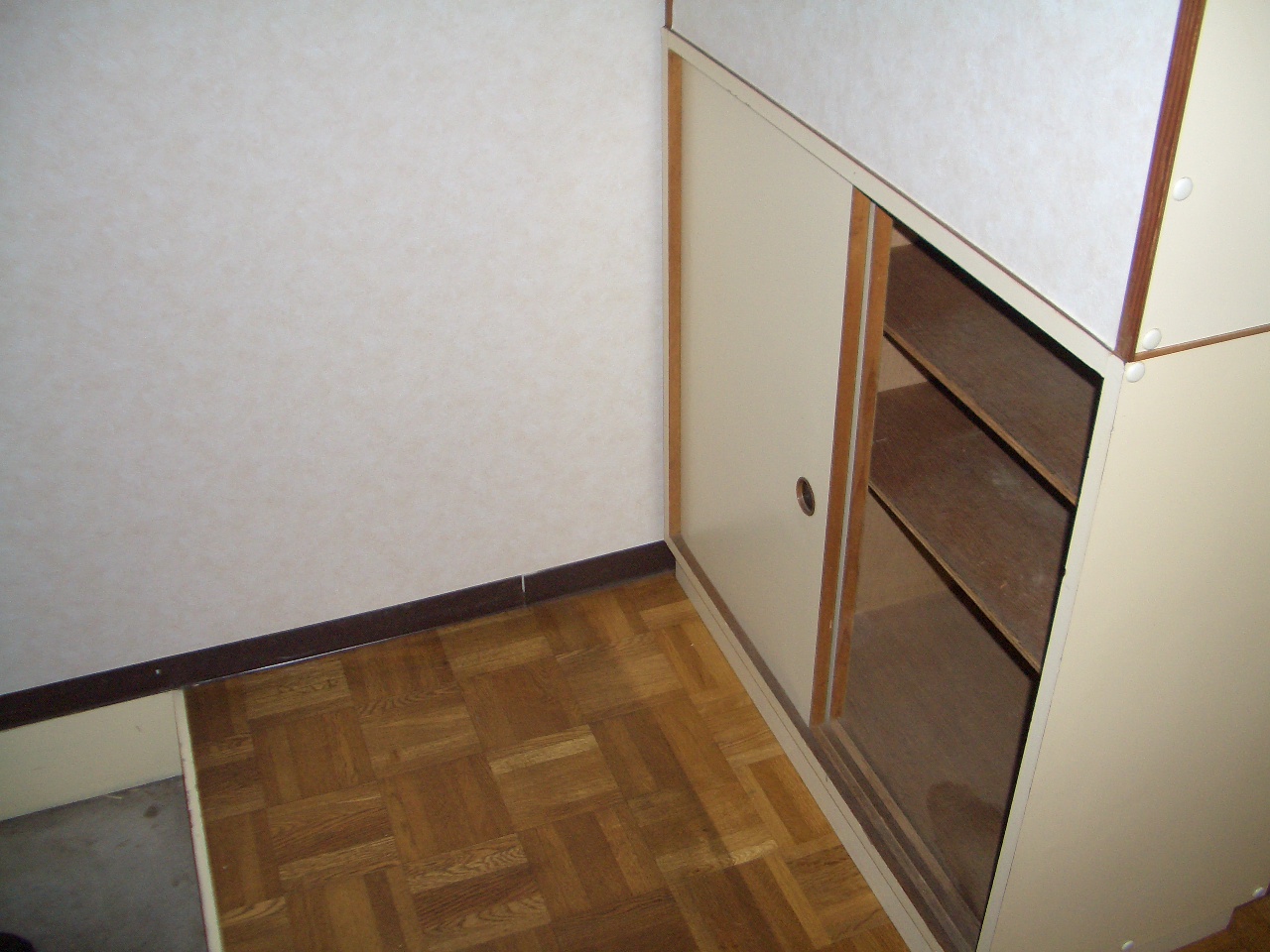 Other Equipment. There cupboard. 