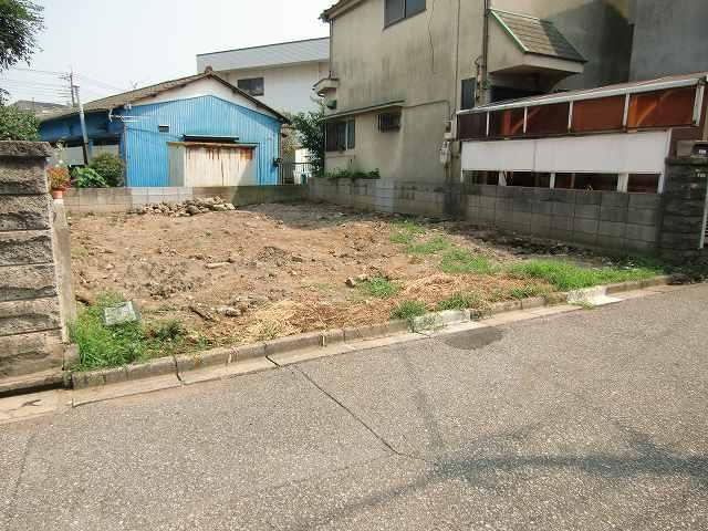 Local appearance photo. Local (August 2013) shooting westward is positive per good! Heisei newly built single-family 26 years in late March will be completed! Surrounding environment favorable! Please feel free to contact us