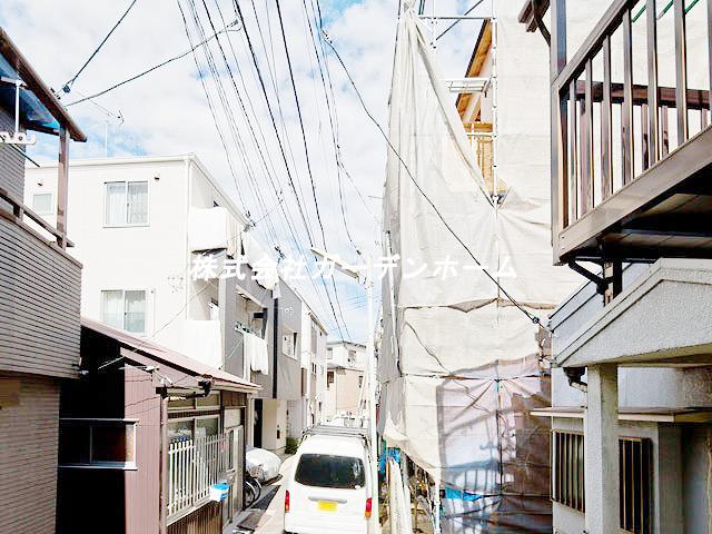 Local photos, including front road. 2013/11