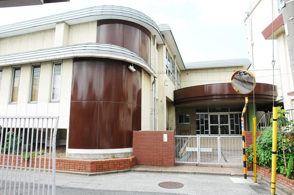 Junior high school. 770m Senju Aoba Junior High School until Senju Aoba Junior High School (770m) 10-minute walk