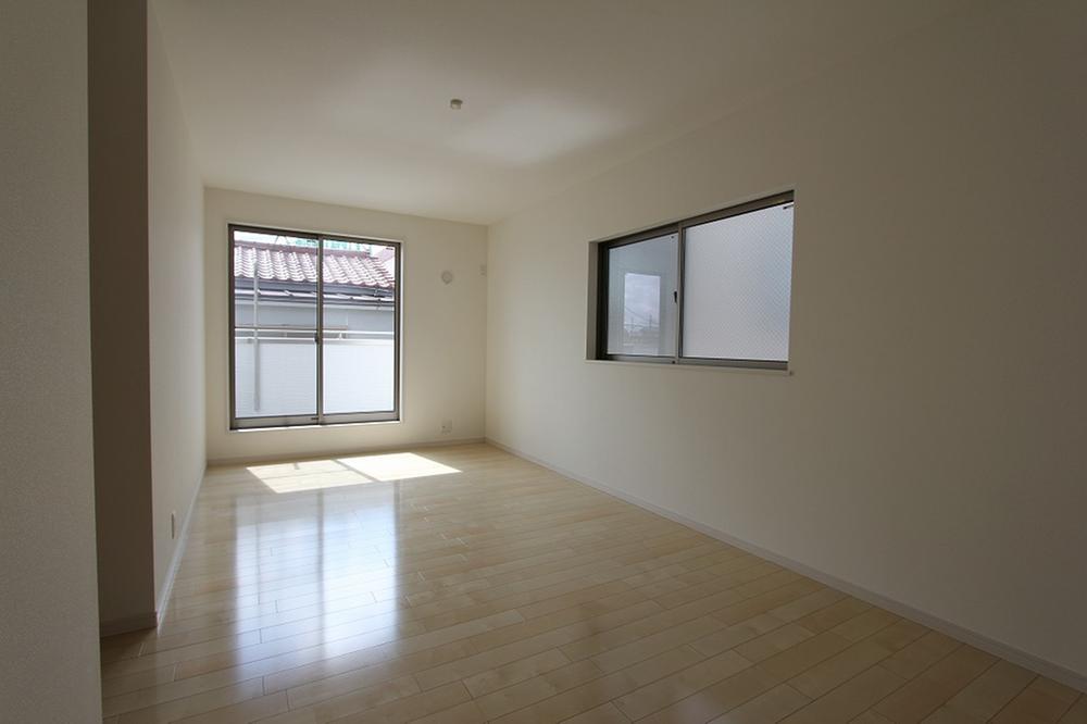 Non-living room. «Construction cases» Brokerage fees are not or Ri or hanging