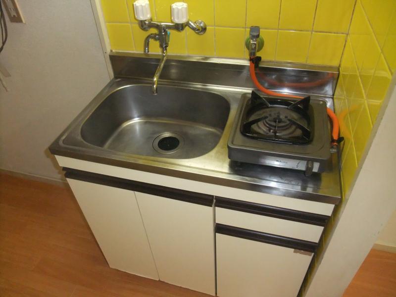 Kitchen. kitchen ・ Bite stove