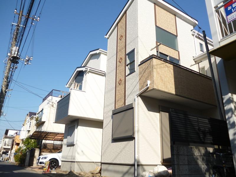 Local appearance photo. Local (11 May 2013) Shooting