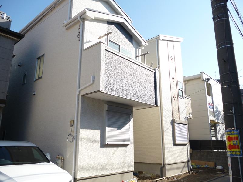 Local appearance photo. Local (11 May 2013) Shooting