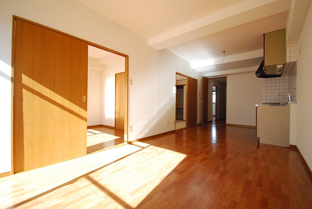 Living and room. Loose 12.4 Pledge of living