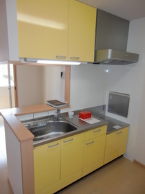 Kitchen.  ◆ Counter kitchen (reversal) ◆ 