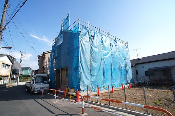 Local photos, including front road. Local (12 May 2013) Shooting