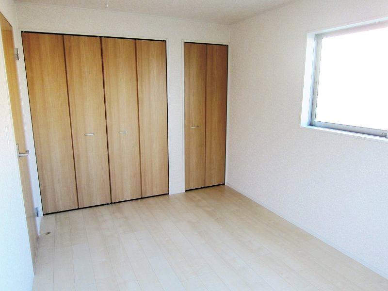 Non-living room. 1 Building Second floor storeroom 6.7 Pledge