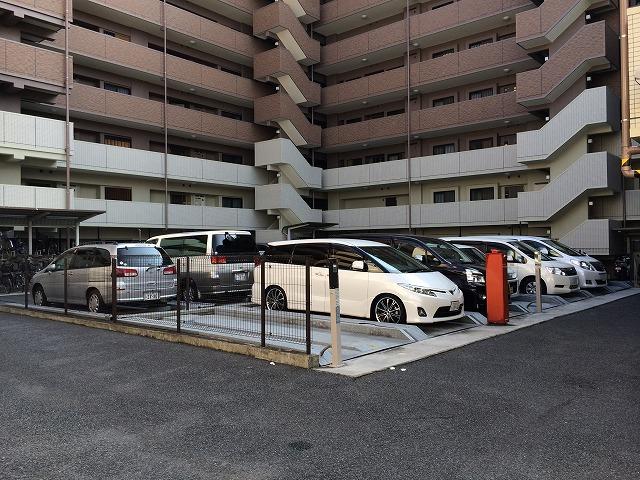 Parking lot