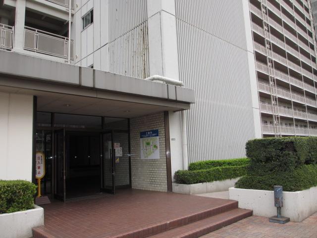 Entrance. Indoor (12 May 2013) Shooting