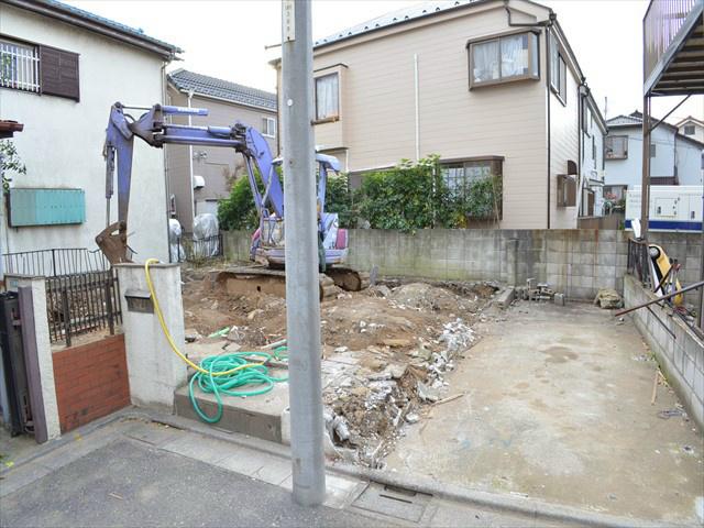 Local appearance photo. The outer wall using power board