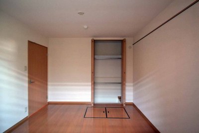 Other room space. North bedroom