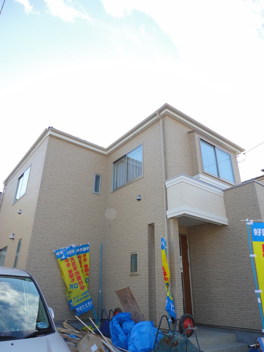 Local appearance photo. A Building