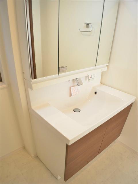 Wash basin, toilet. Easy morning of Dressing