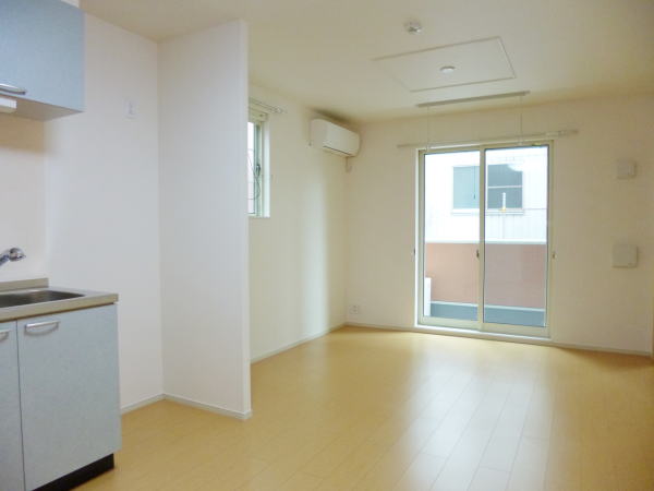 Living and room. Loose 12.1 Pledge of LDK