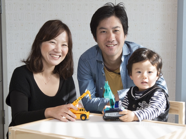 Buyer of B's ​​family (early 30s) (in the model room ・ In Western-style)