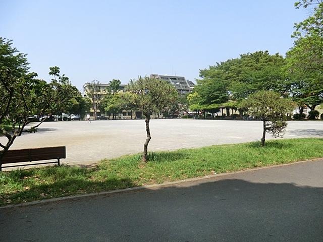 park. 70m to Higashiayase park