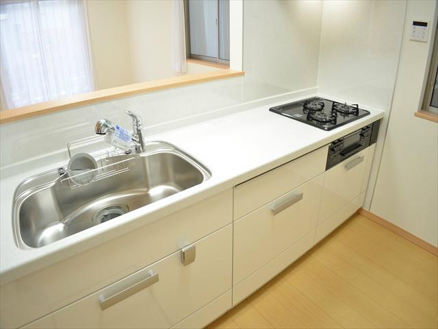 Kitchen. Cooking fun chitin with a sense of openness