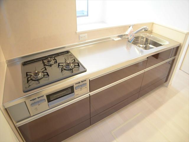 Kitchen. Happily cooking in the large kitchen