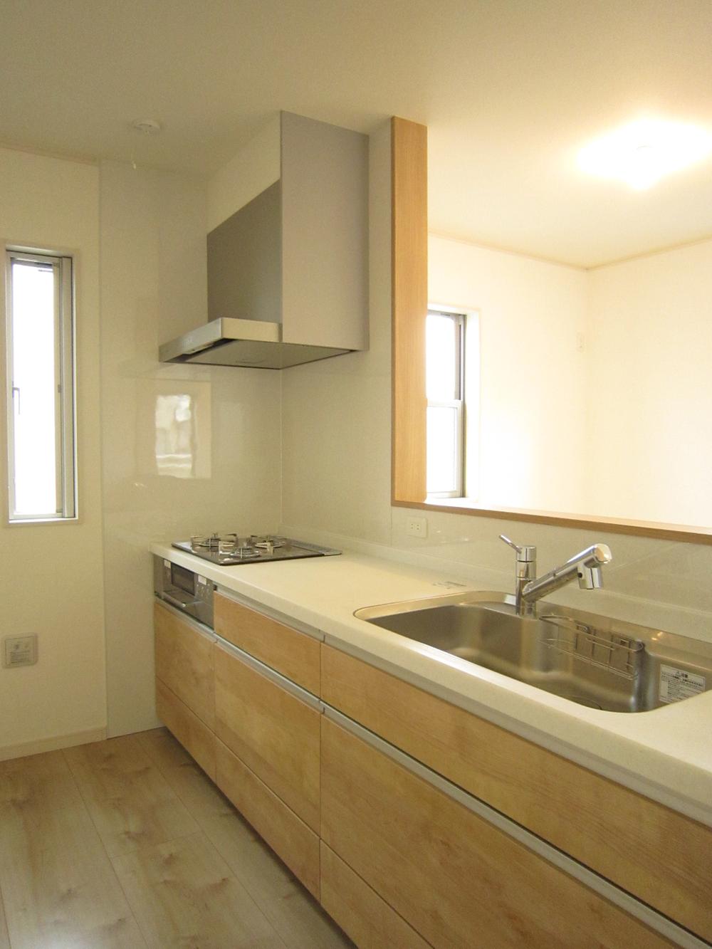 Kitchen. Indoor (12 May 2013) Shooting