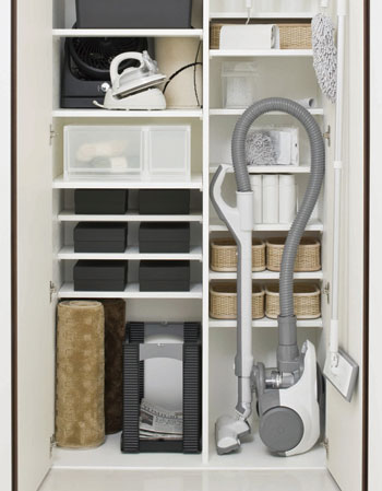 Receipt.  [Arrange shelf] It can be arranged freely according to the shape and use frequency of mono, Is a waste less easy-to-use Maeru compartment. (Same specifications)