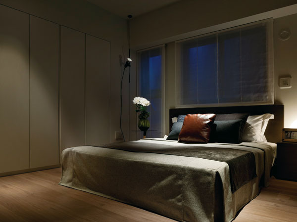 Room and equipment. Master bedroom