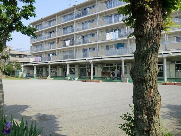 kindergarten ・ Nursery. 500m to east flower garden nursery