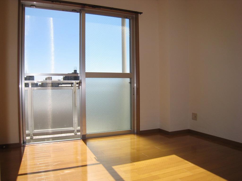 Other room space. Good per sun