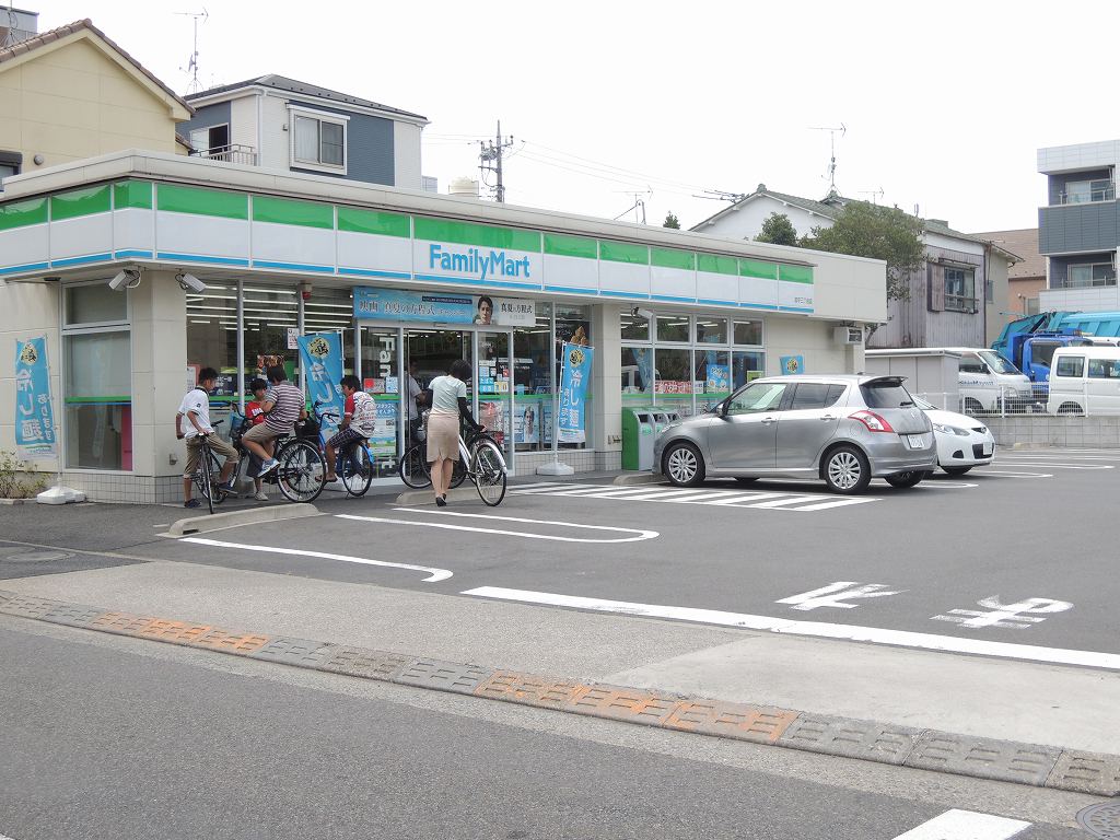 Convenience store. 230m to Family Mart (convenience store)