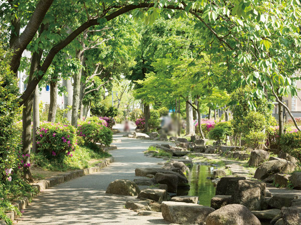 Surrounding environment. Minuma fee Water Park (Minuma fee Water Park Station)